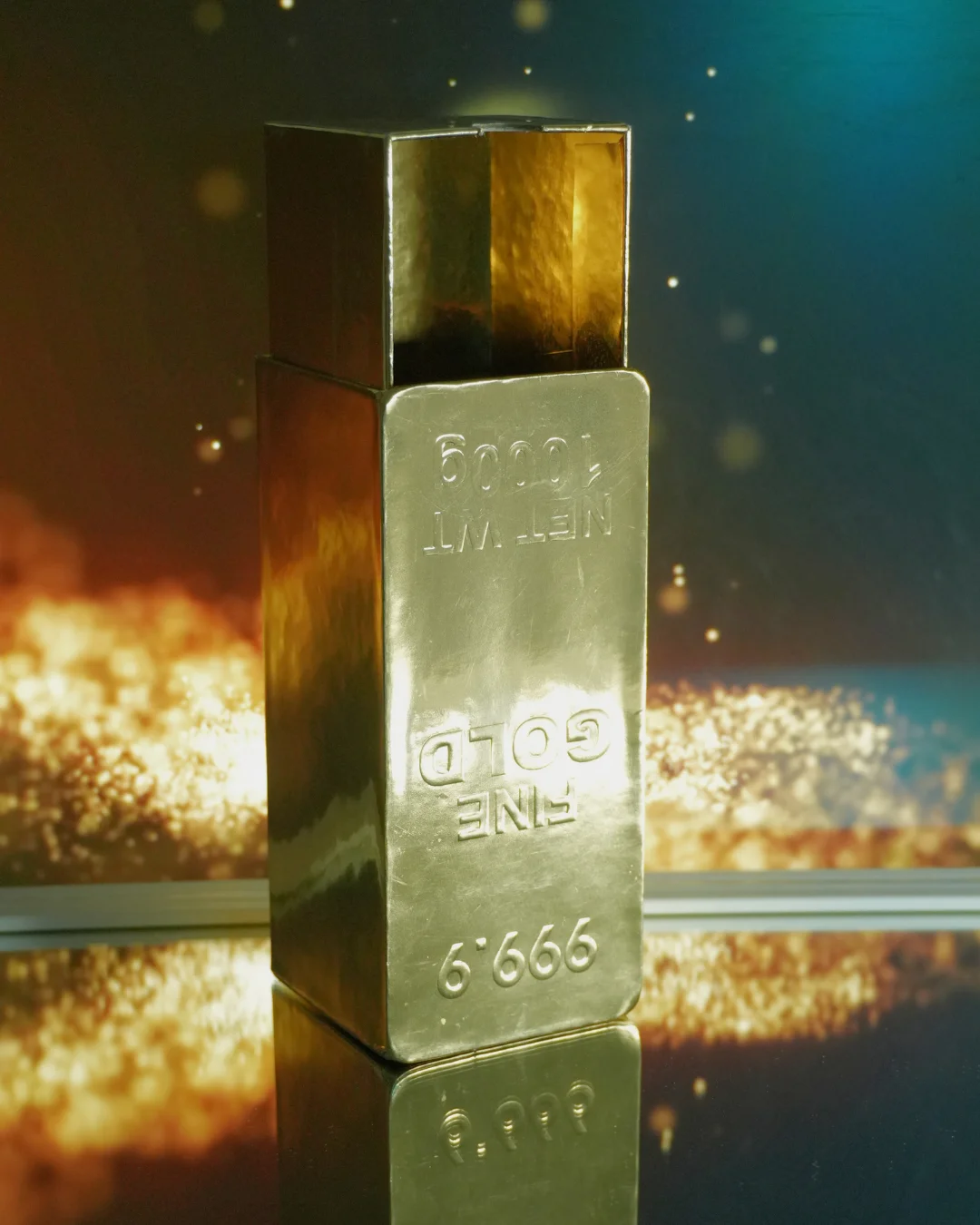 Premium perfume gift boxes manufactured in the UAE using rigid board construction, gold laminated paper, embossing, and luxury finishing options for fragrance brands and retail packaging.